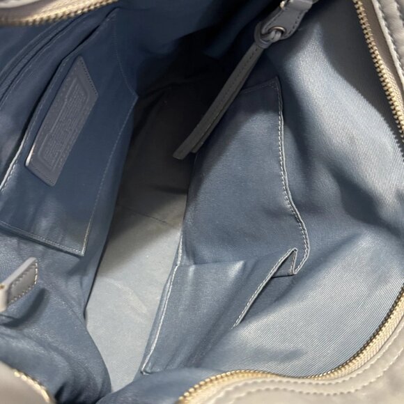 Coach Zoe Hobo Bag Light Blue Leather G1032-B14706 Silver Hardware Like New - Picture 4 of 7